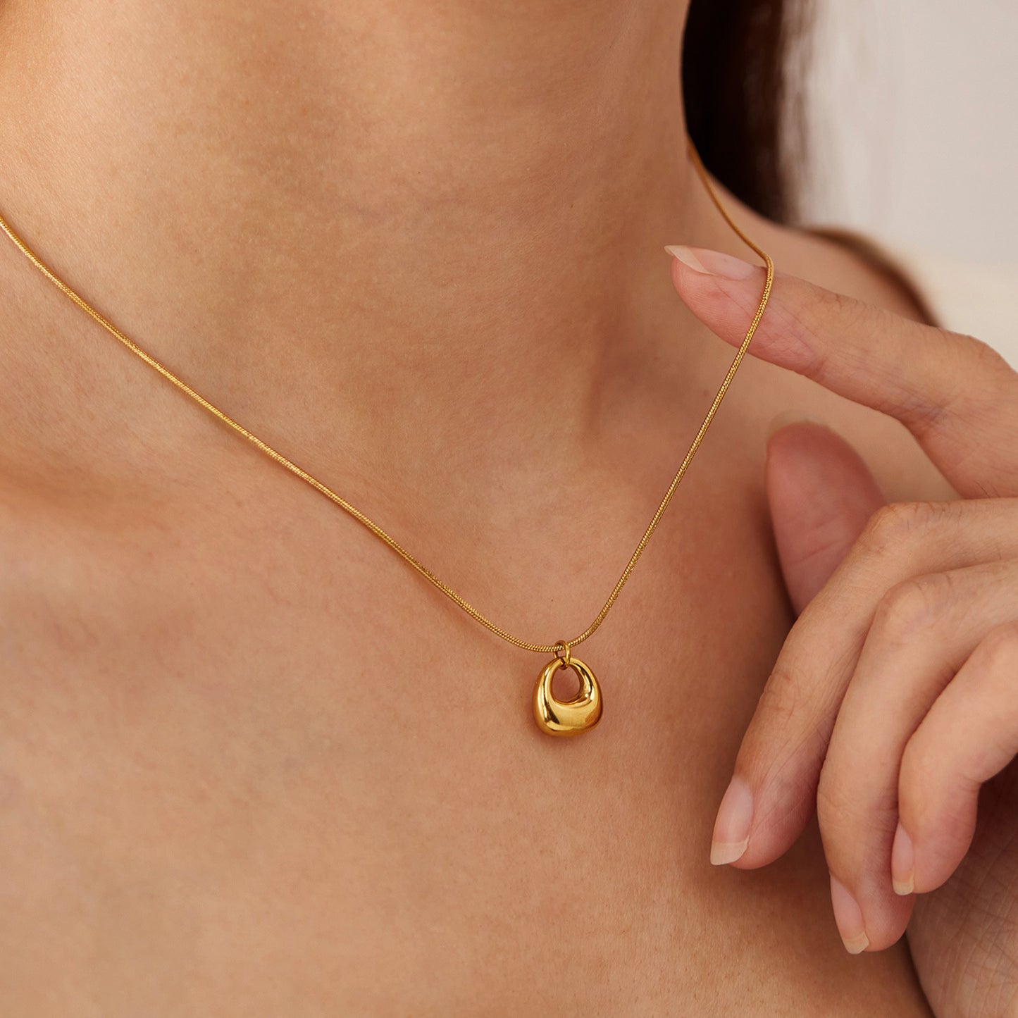 Cross-border INS style titanium steel geometric necklace women's jewelry fashionable commuting all-match high-end stainless steel jewelry