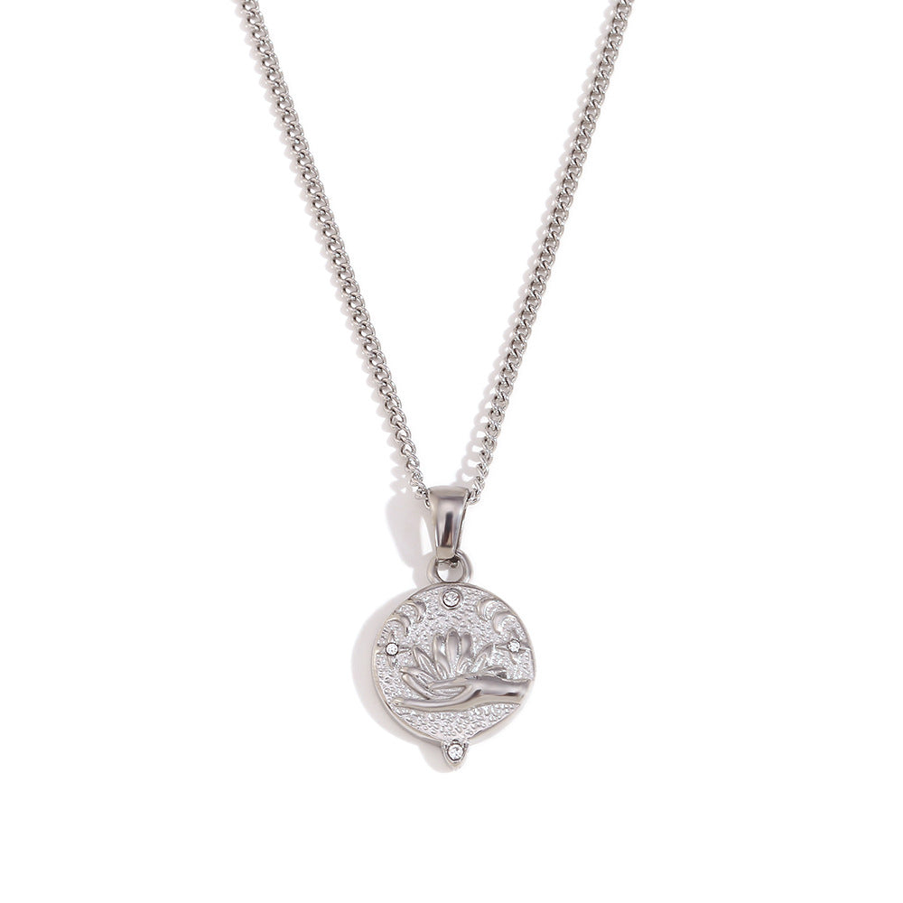 European and American temperament retro niche design necklace stainless steel plated 18K gold side chain round sticky diamond tarot female