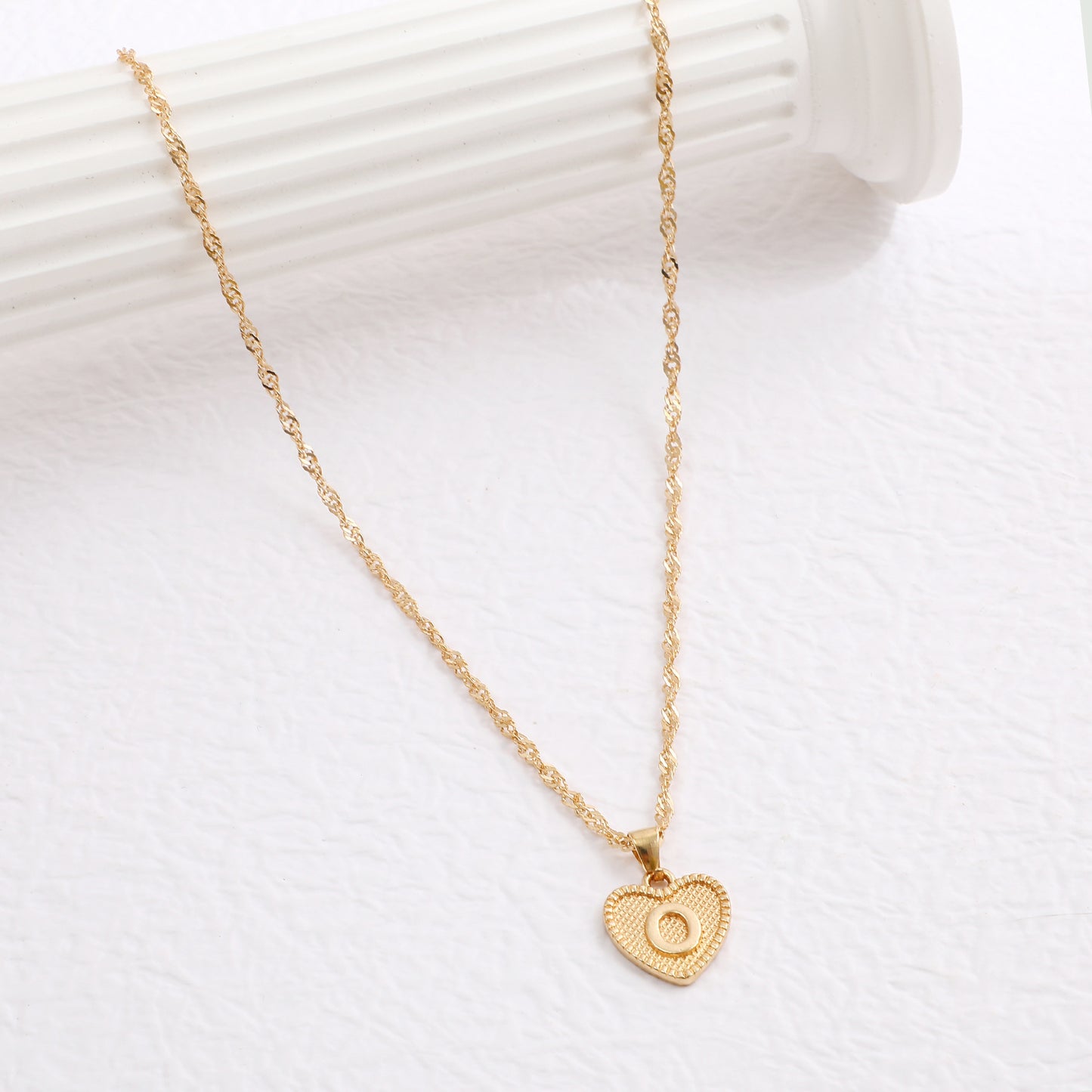 European and American cross-border hot-selling love pendant clavicle chain creative simple ladies peach heart letter necklace
