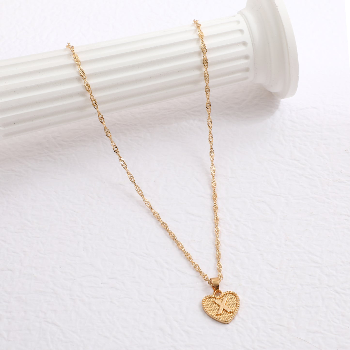 European and American cross-border hot-selling love pendant clavicle chain creative simple ladies peach heart letter necklace