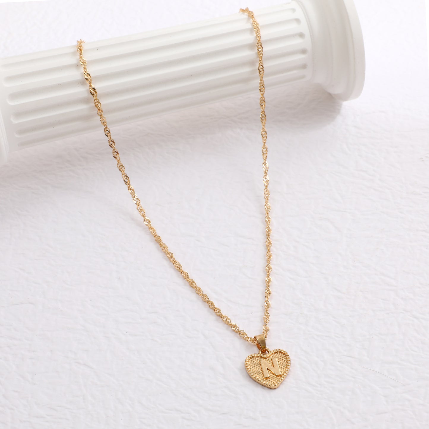 European and American cross-border hot-selling love pendant clavicle chain creative simple ladies peach heart letter necklace
